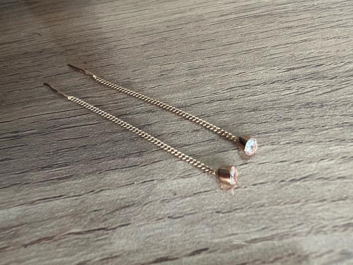 Серьги гвоздики-цепочки висячие золото 585 и фианиты