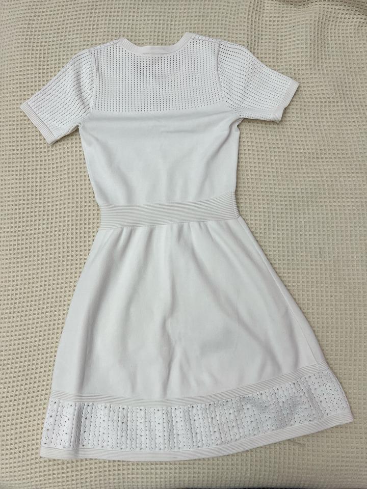 Белое платье от Alaia