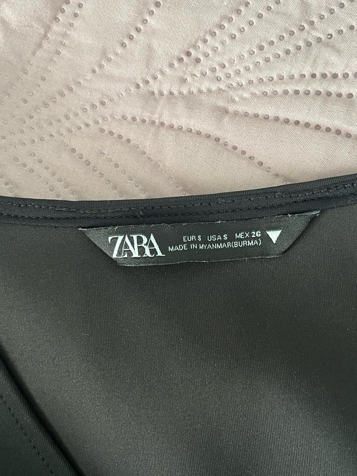 Черное платье Zara