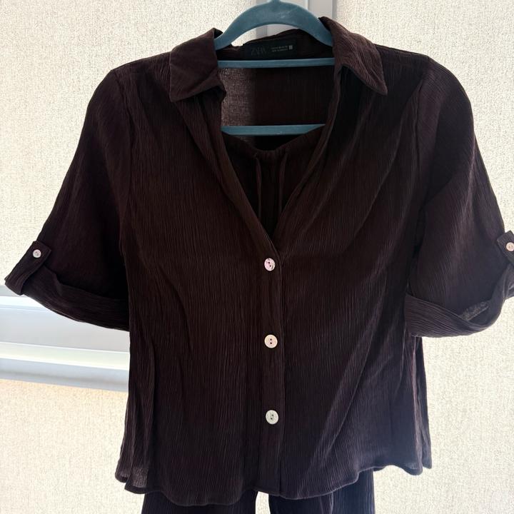 Костюм из струящейся ткани Zara