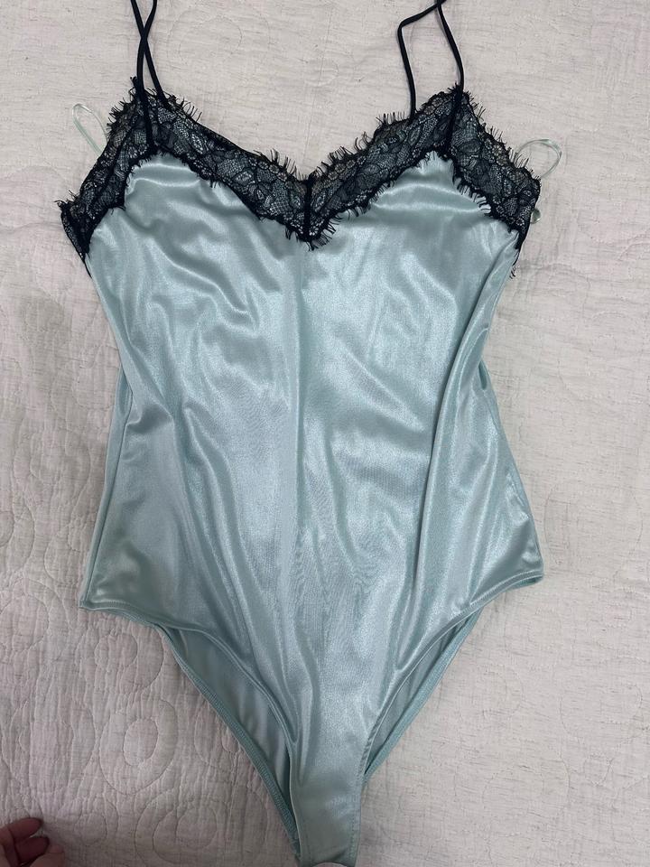 Голубой Боди pull & bear размер 44