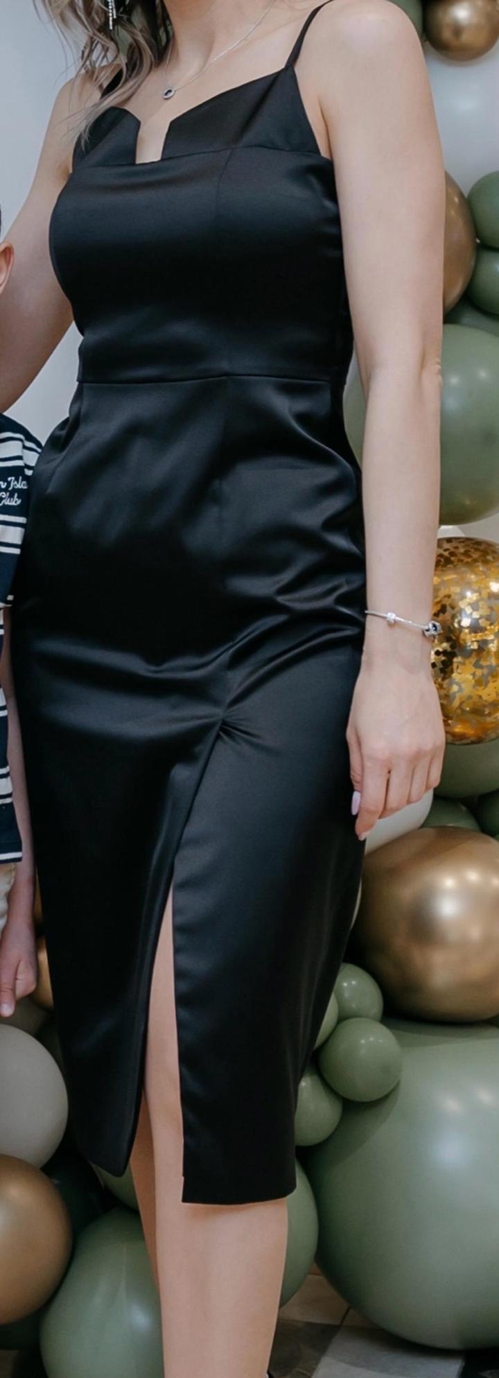 Стильное платье