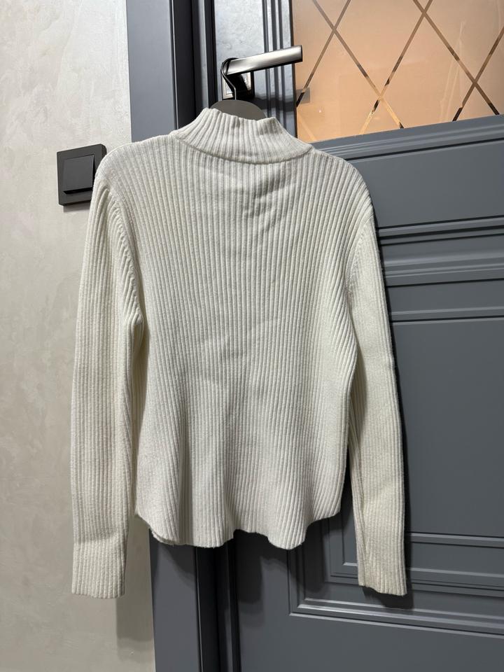 Кофта с замком