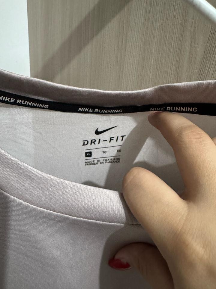 Легкая кофта Nike