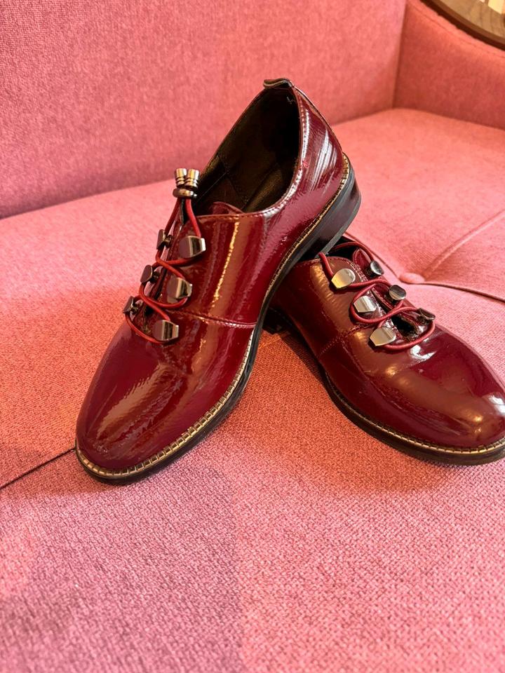 Бордовые туфельки
