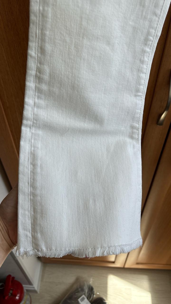 Белые джинсы Massimo Dutti