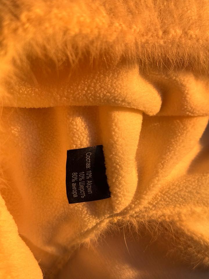 Теплая шапка с ушками ангора шерсть