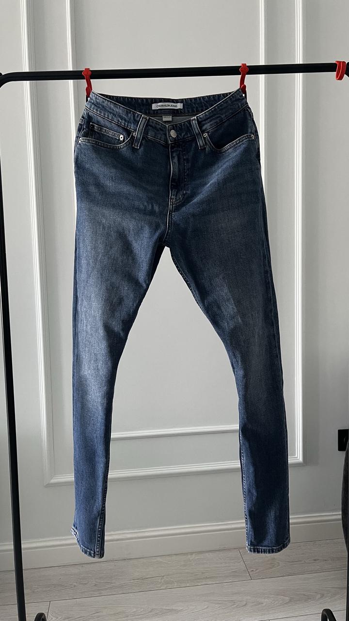джинсы Calvin Klein