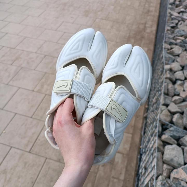 Nike Aqua Rift Tabi 39р