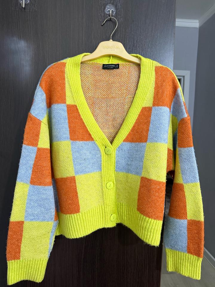 Теплый кардиган от Stradivarius