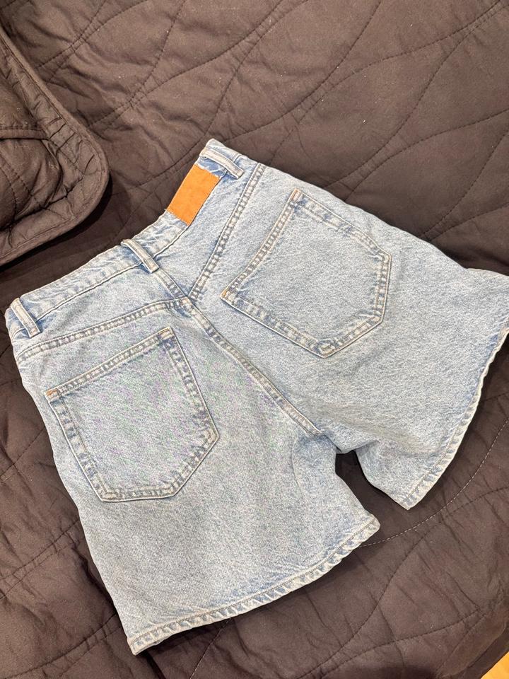 голубые, джинсовые шорты Zara