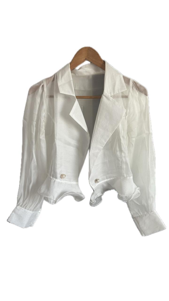 Белая блузка