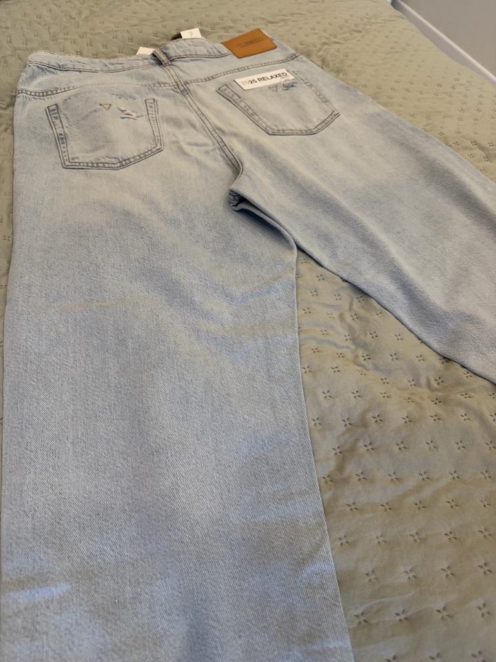 Новые джинсы Zara (42) Relaxed, эффект рванки