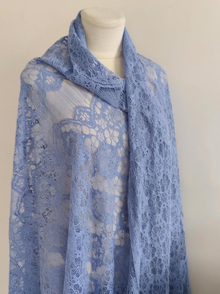 Ткань кружево голубое