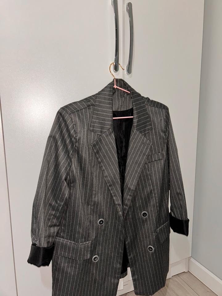 Модный оверсайз пиджак