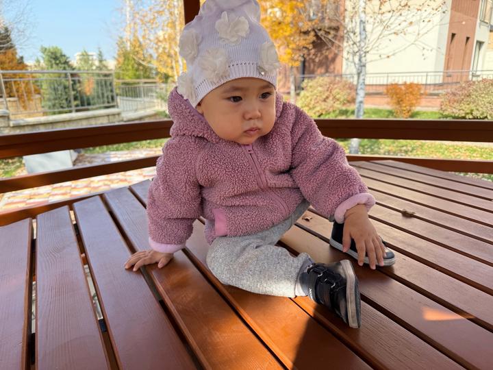 кроссовки Фенди 38,5