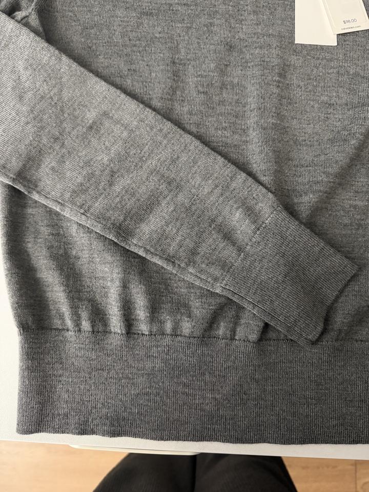 Шерстяной свитер Calvin Klein