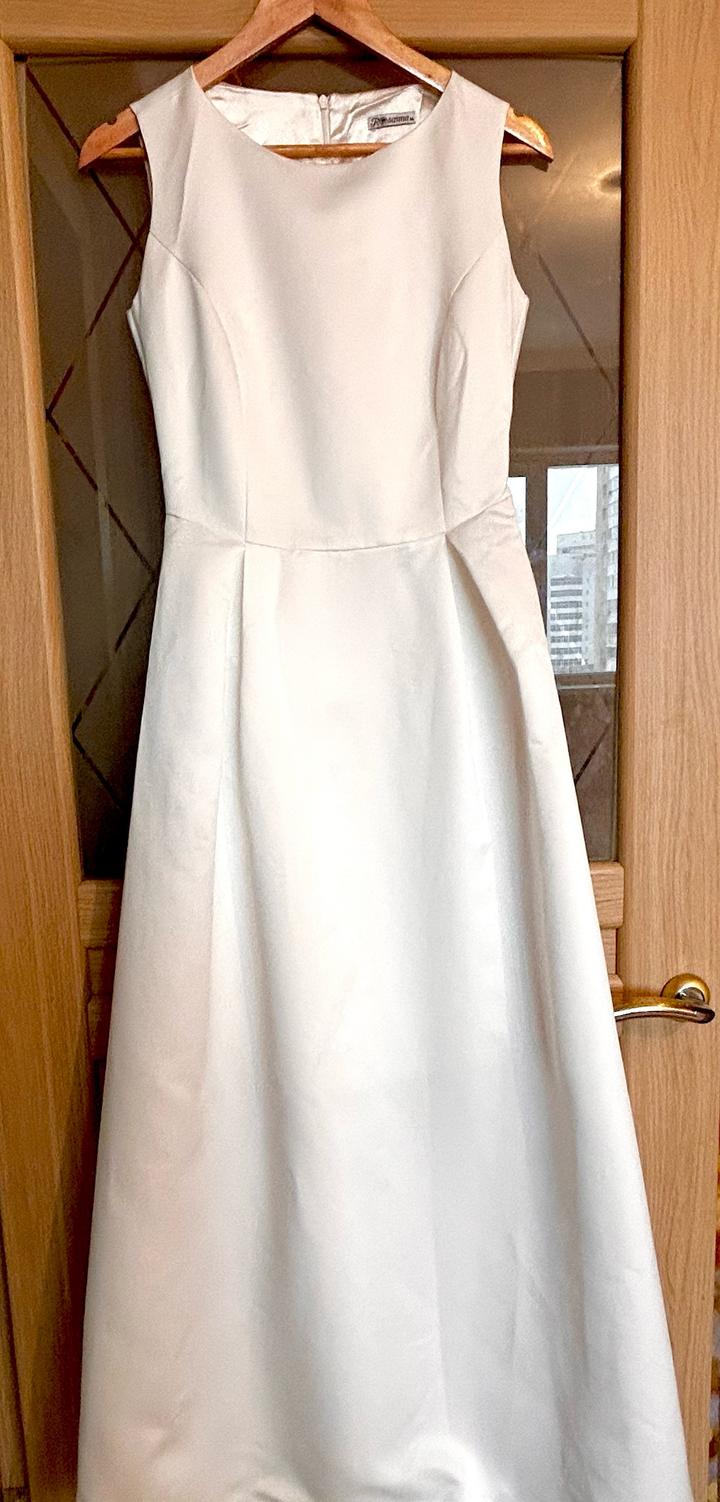 Белое длинное платье