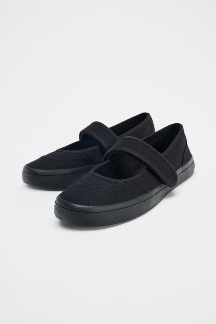 Текстильные балетки с ремешком