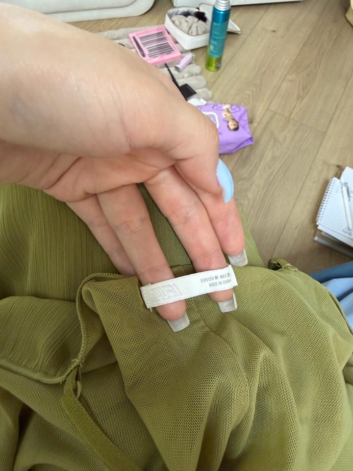 Зеленое платье Zara