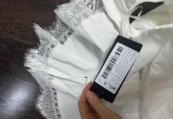 Белое платье