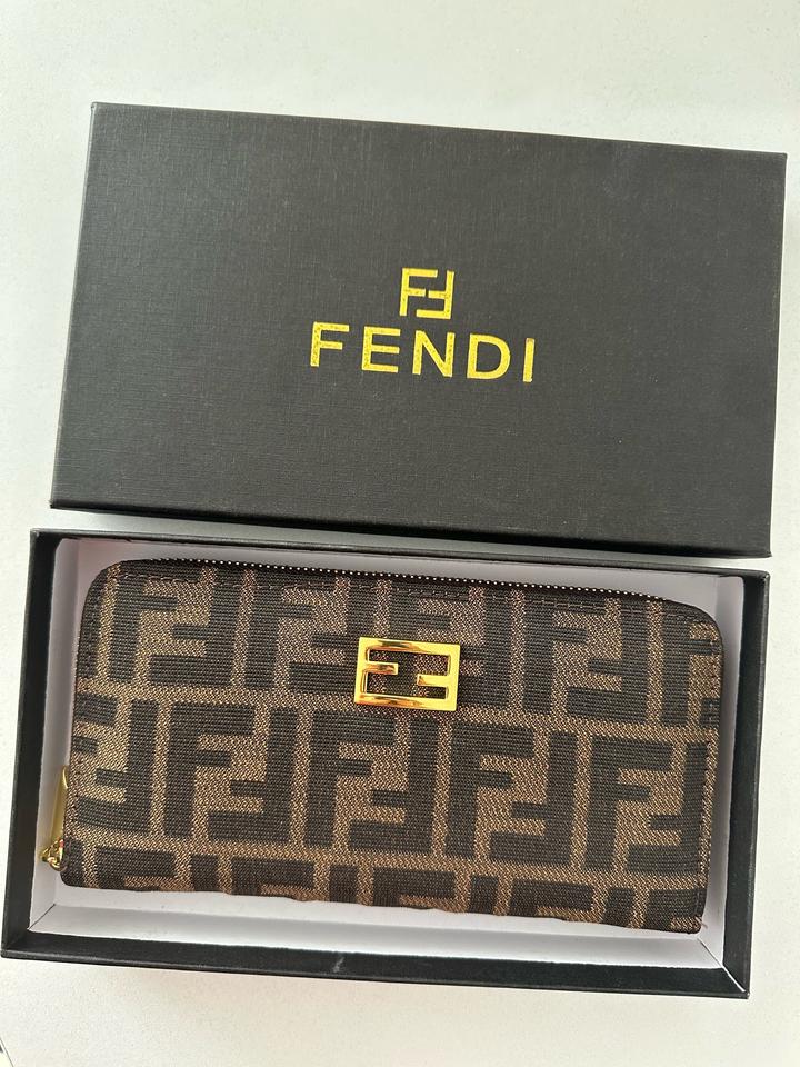 Кошелёк Fendi