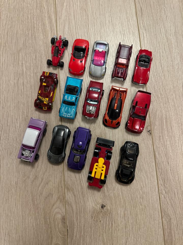 15 hot wheels