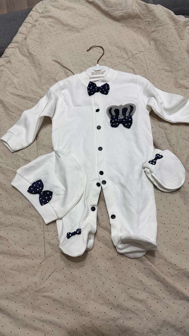 Новый Костюм на выписку