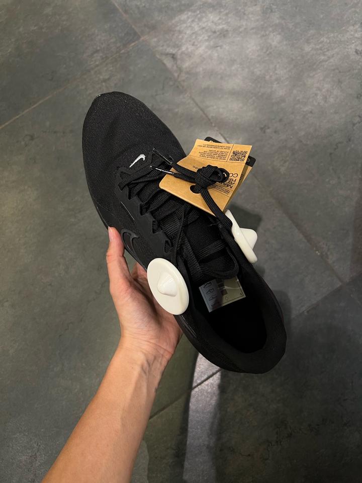 Кроссовки Nike