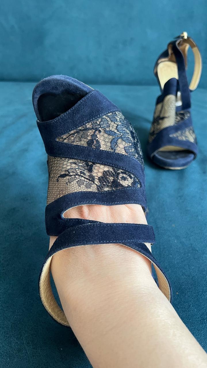 Шикарный босоножки Jimmy Choo