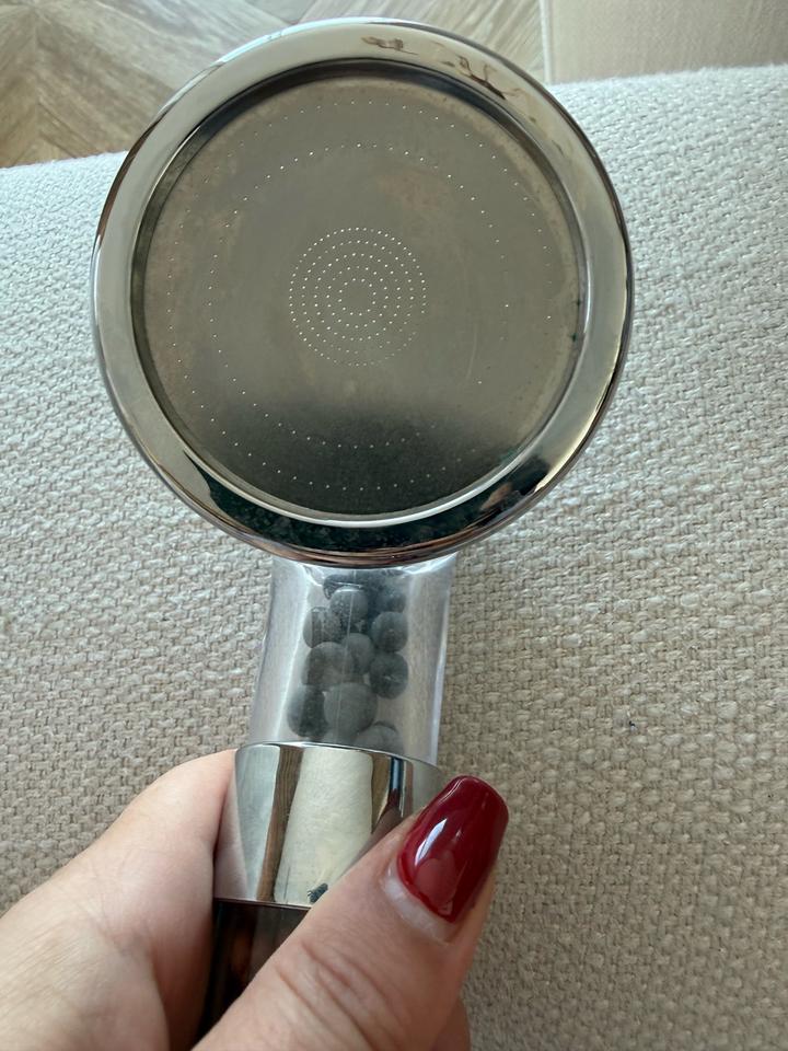 Душевая лейка с фильтром с эффектом СПАс возможностью замены наполнителя