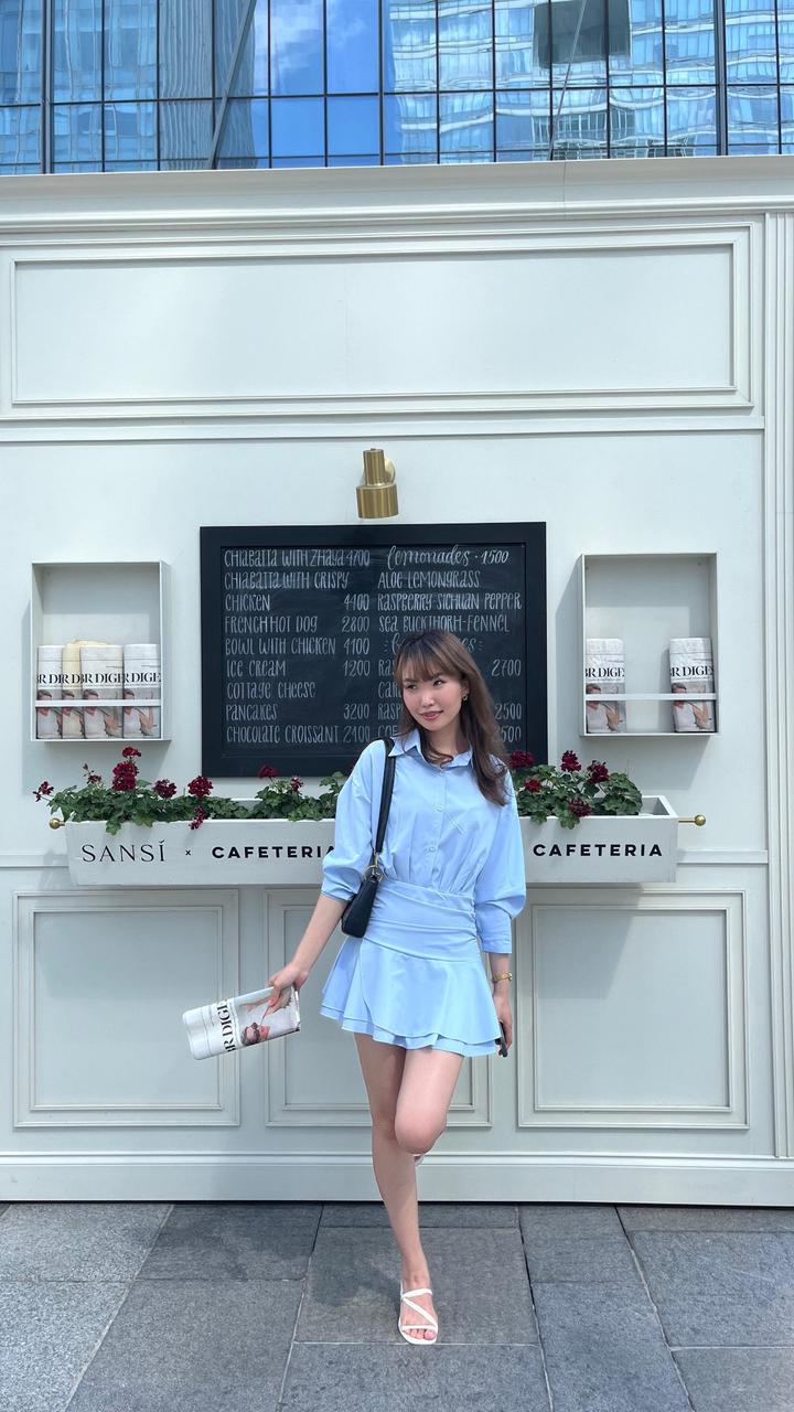 голубое мини-платье
