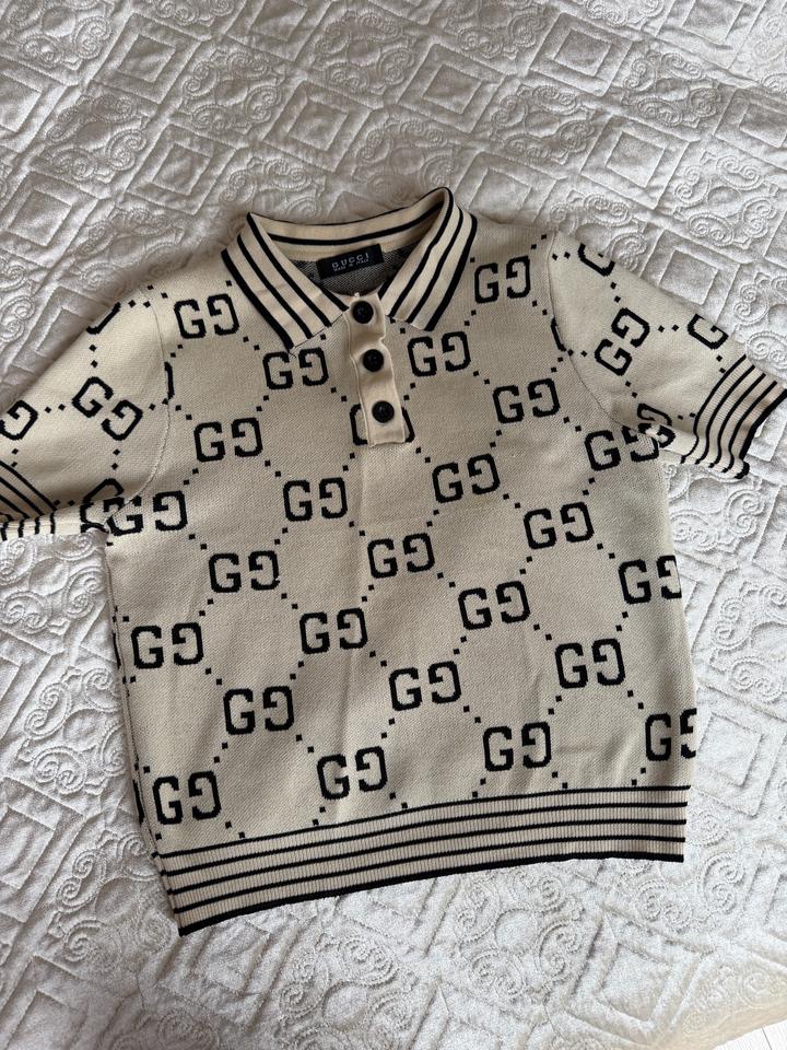 Бежевая кофточка Gucci