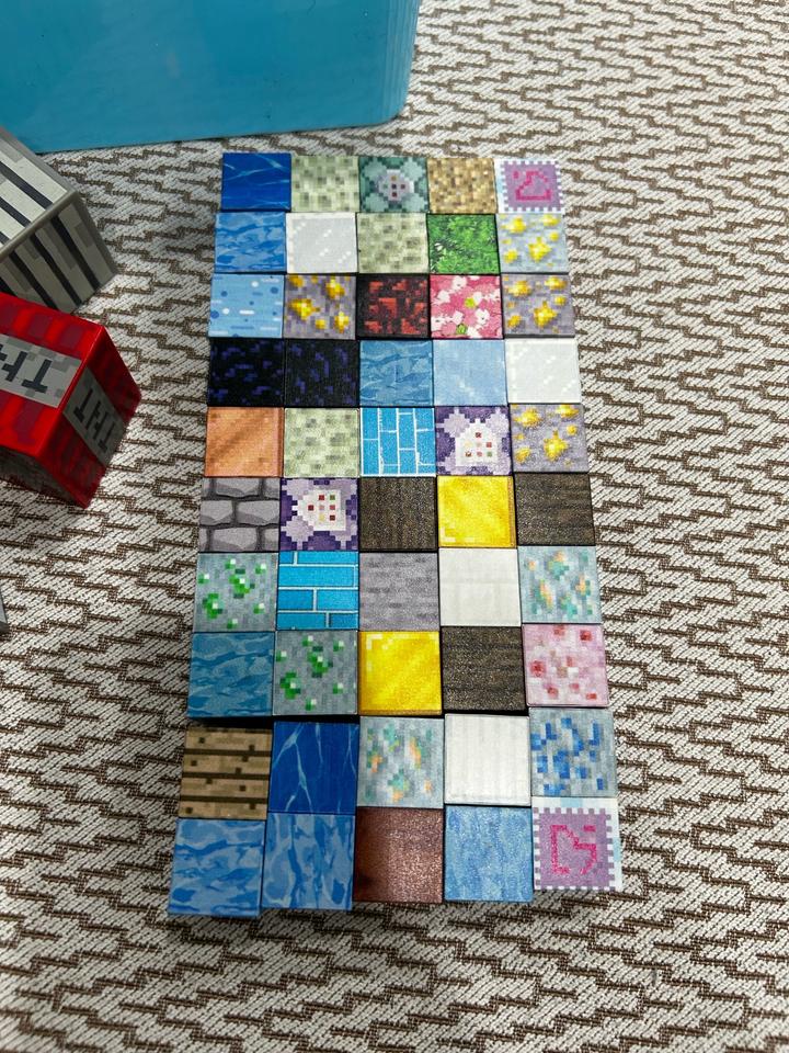 50 магнитных блоков, 5 кубиков майнкрафт и коробка