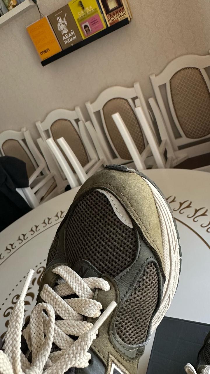 Кроссовки New Balance 2002R