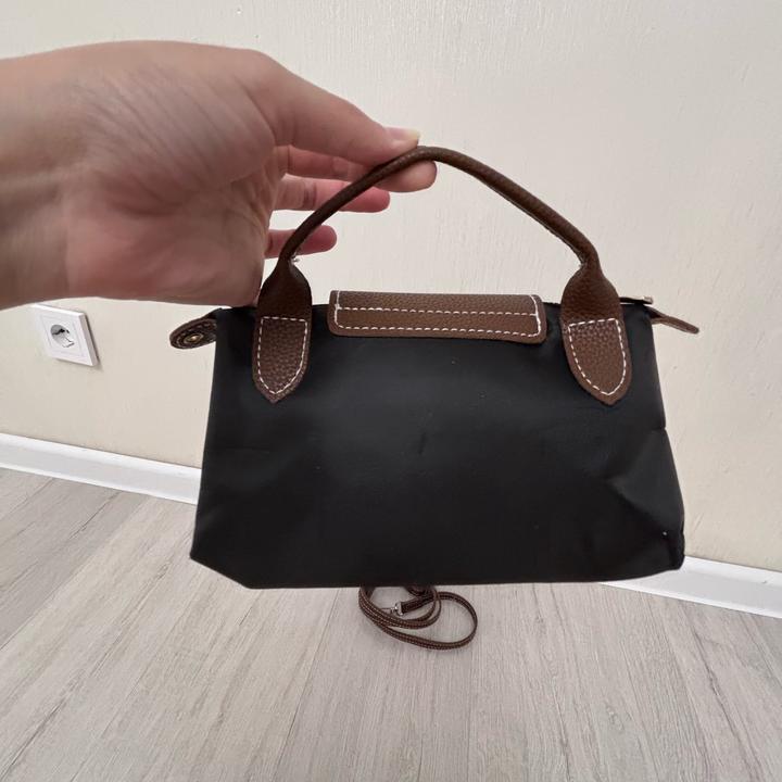 Мини-сумка Longchamp из нейлона с длинным ремешком