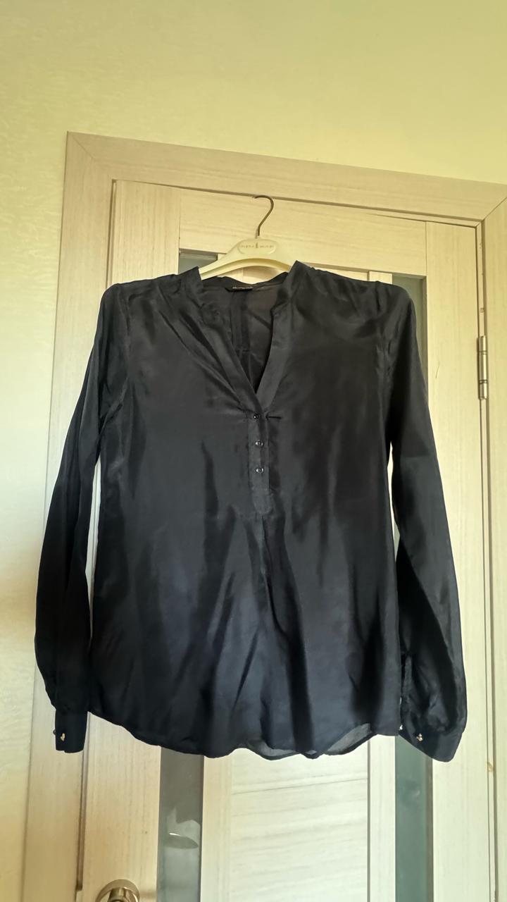 Черная шелковая блуза Massimo Dutti