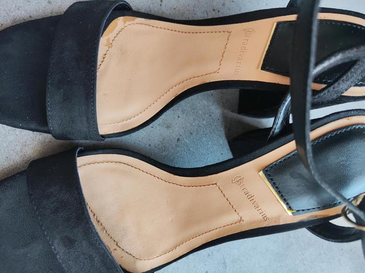 Босоножки Stradivarius