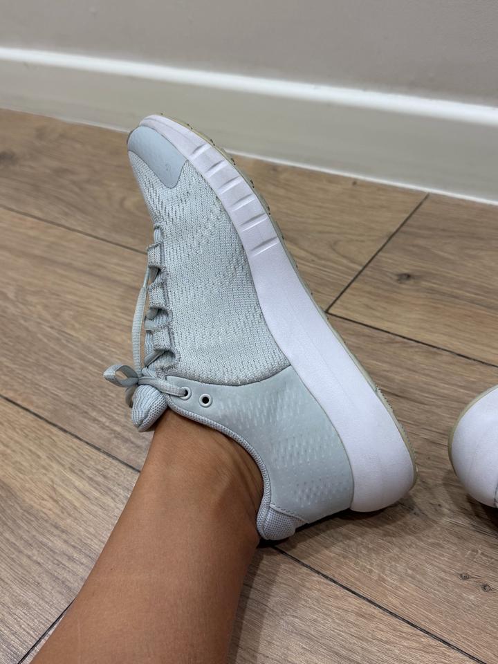 Кроссовки under armour