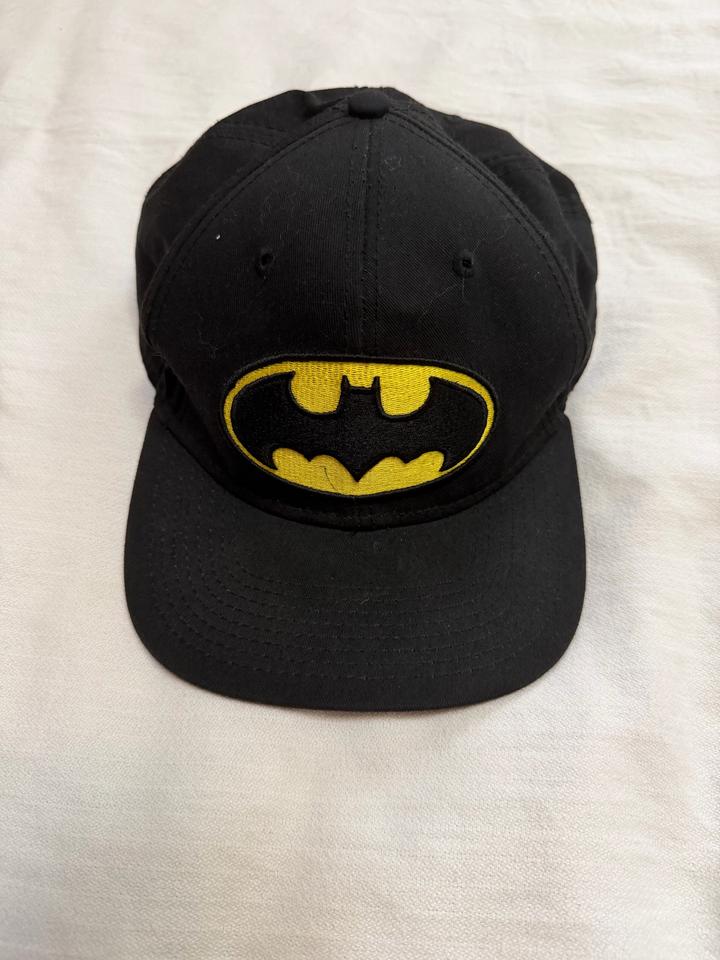 Черная бейсболка Batman