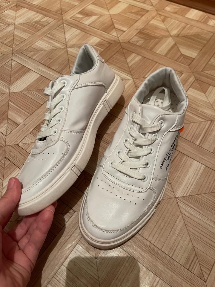 Мужские кроссовки