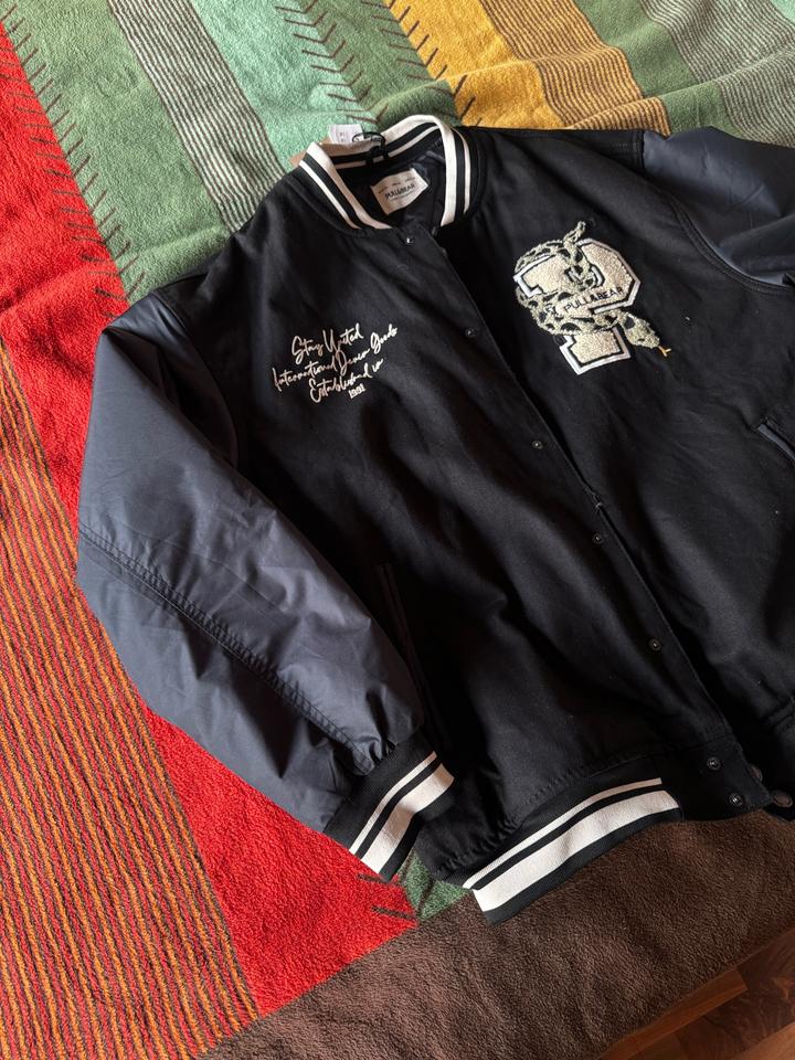 Бомбер новый с этикеткой