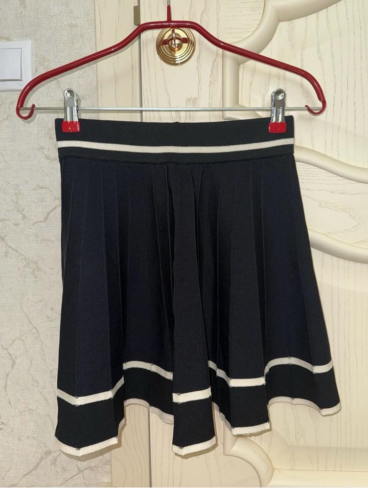 Двойка -поло и юбка на резинке , трикотаж