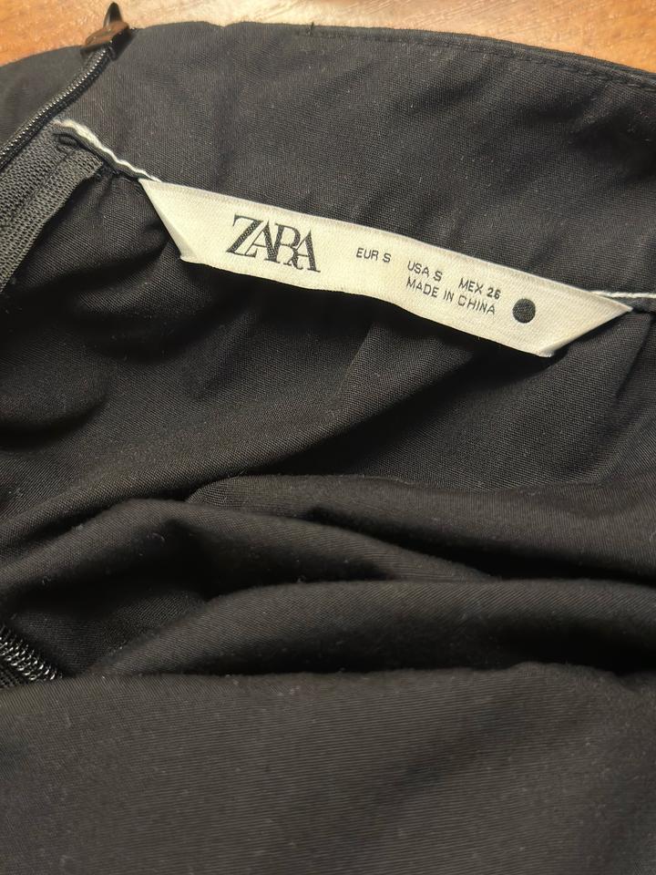 Платье Zara