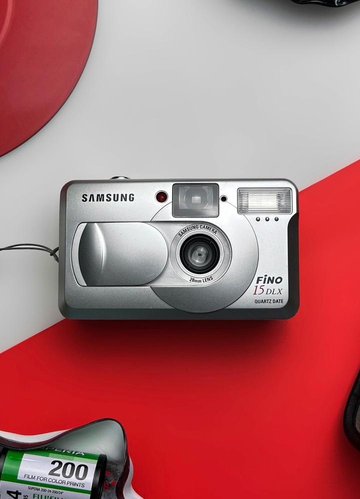 Samsung Fino 15DLX Quartz Date плёночный фотоаппарат