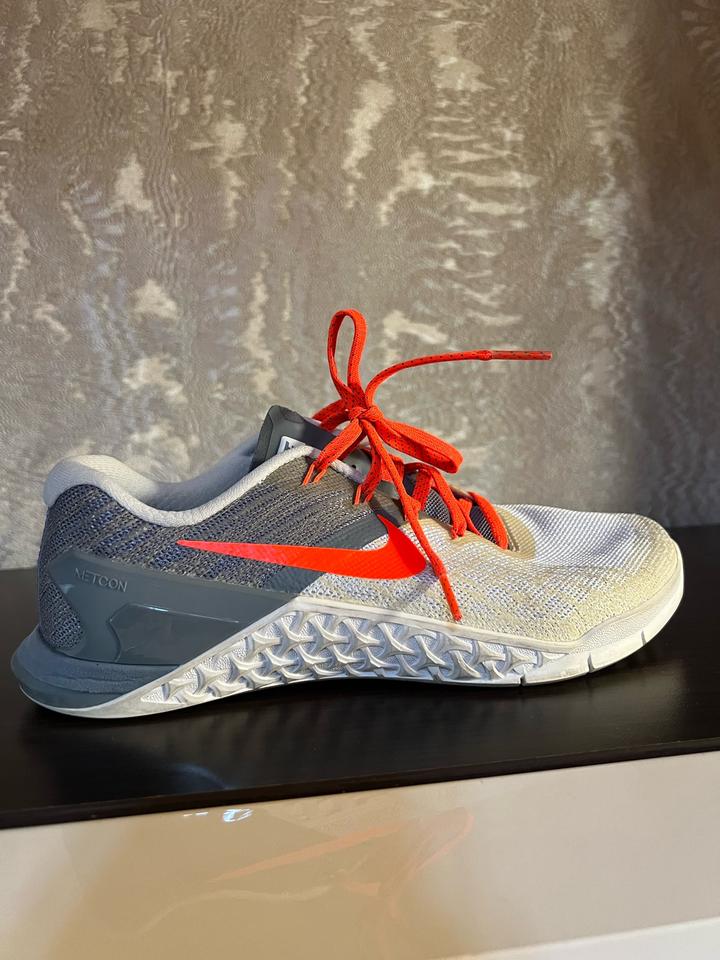 Кроссовки Nike