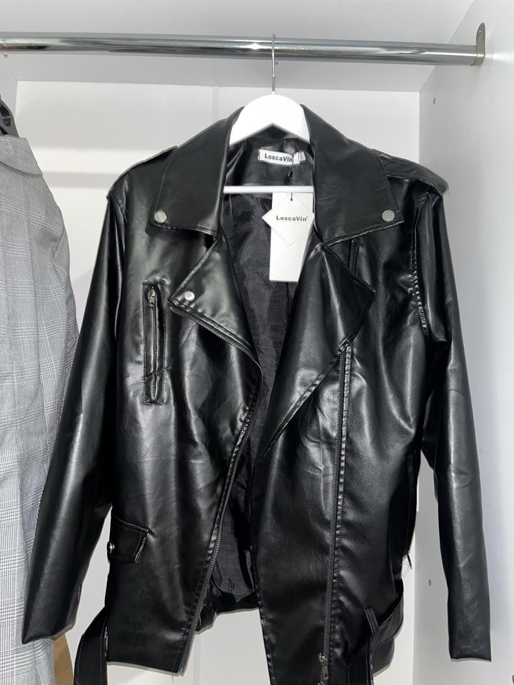 Кожаная куртка новая