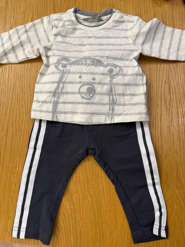 Симпотичные штанишки для новорожденного малыша