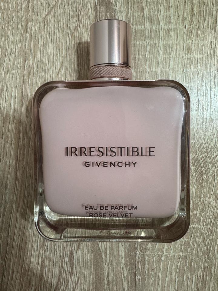 Парфюм от Givenchy