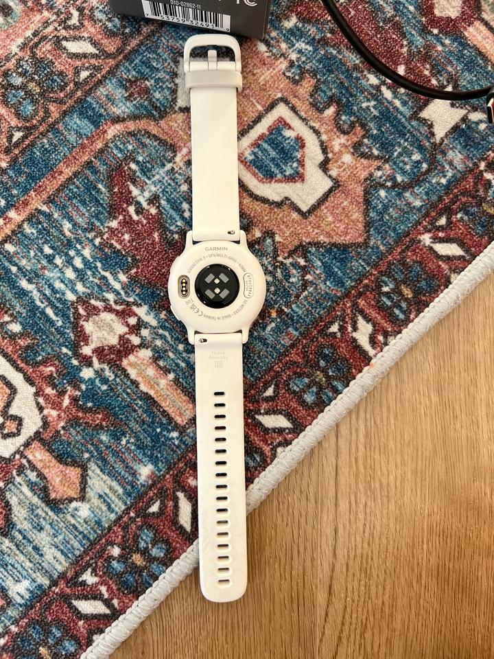 Garmin vivoactive 5часы